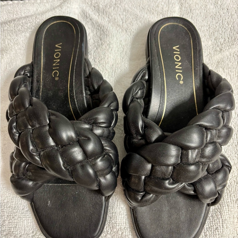 Vionic Women's Black Braided Sandals